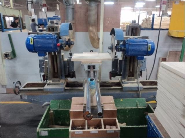 現(xiàn)代木制家具生產(chǎn)工廠現(xiàn)場機械設備圖片,看看你認識哪幾種?